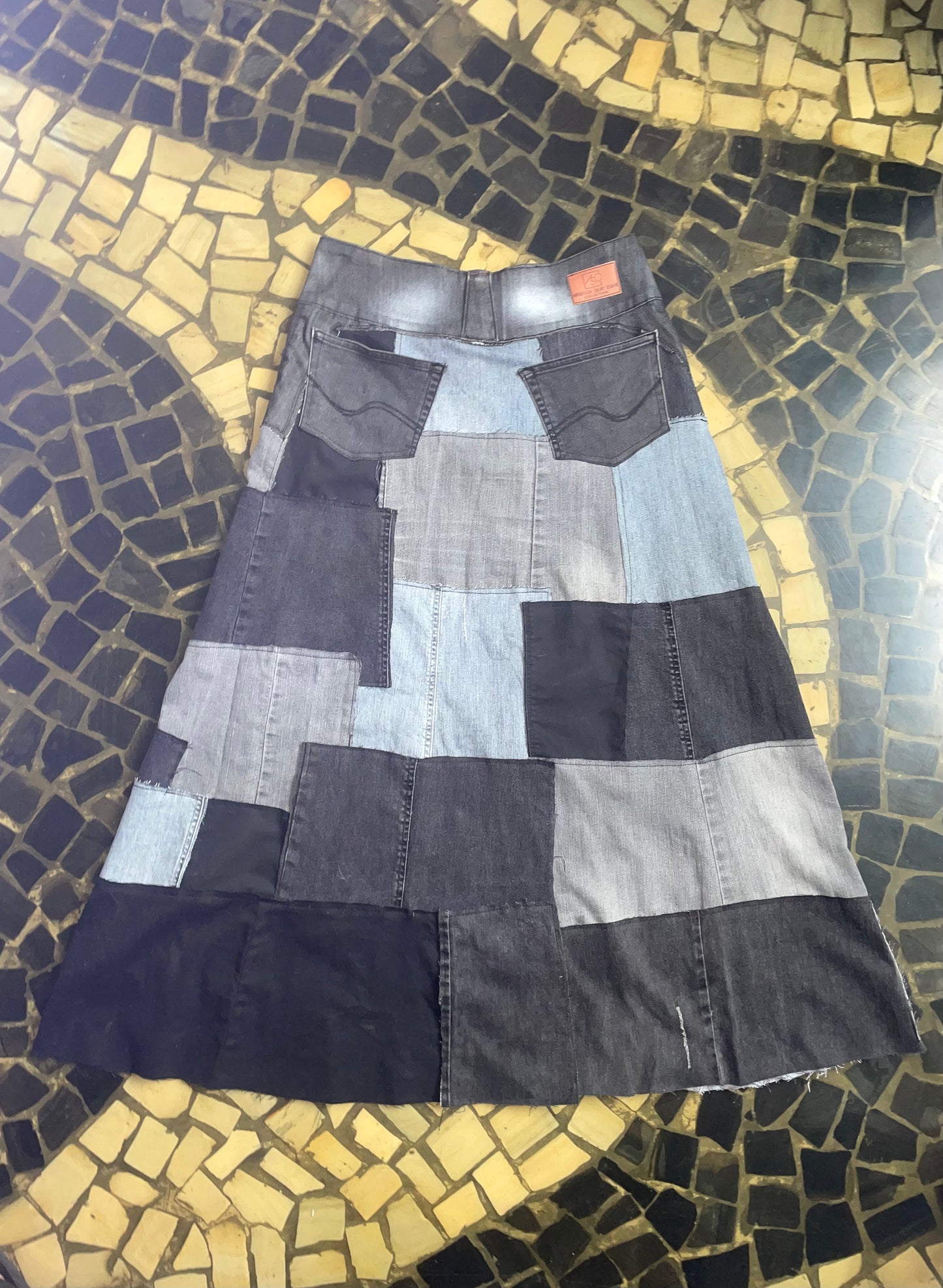 saia patchwork longa cinza